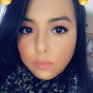 Meet your Posher, Joanna